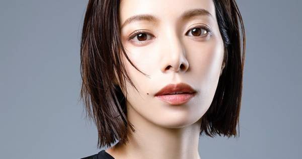 桜井ユキ、スターダスト所属＆インスタ開設 - 新写真に「美しい」の声