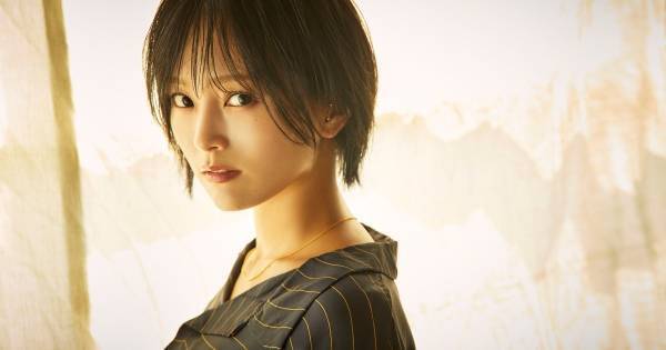 山本彩、新アーティスト写真公開 - CD購入者全員を配信ライブに無料招待