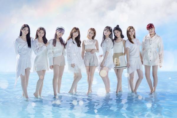 NiziU、ファッション誌世界初登場!『NYLON JAPAN』史上初の女性グループW表紙