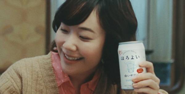 黒木華、佐藤二朗から「ゾッコンラブ」「かわいさにメロメロ」と絶賛