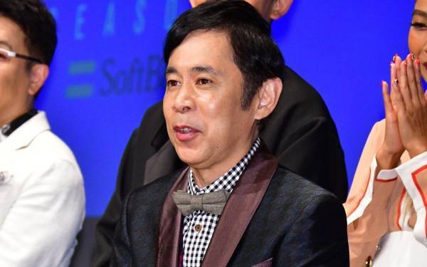 ナイナイ岡村隆史、結婚発表後初の公の場に登場「幸せです!」