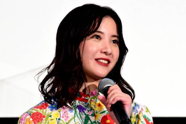 吉高由里子、サプライズもマジボケで「撮らないで!」挨拶では瞳潤ませ思い語る