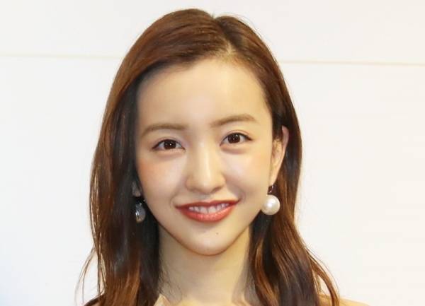 板野友美、ファンの結婚式に感動! 自身の予定は?「ご報告できたら…」