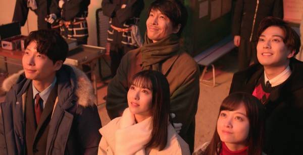 星野源＆長谷川博己＆橋本環奈ら、“先生”になって花火のサプライズ