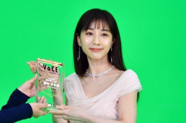 田中みな実、“最も美しい人”選出に喜び　来年は「透明感マシマシで」
