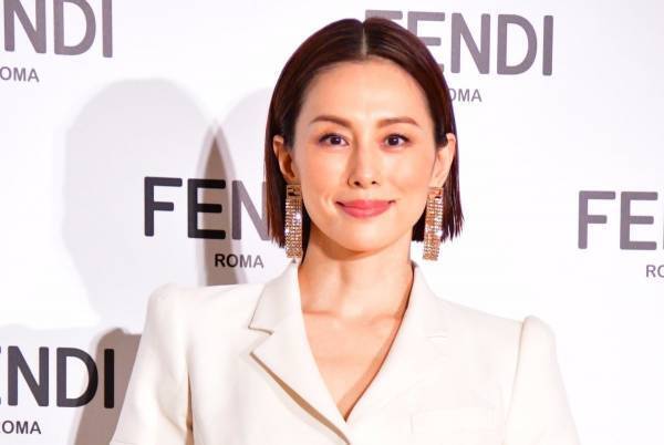 米倉涼子、2021年は「祈る」その心は｢皆さんが今まで通り生活できるように｣【動画有り】