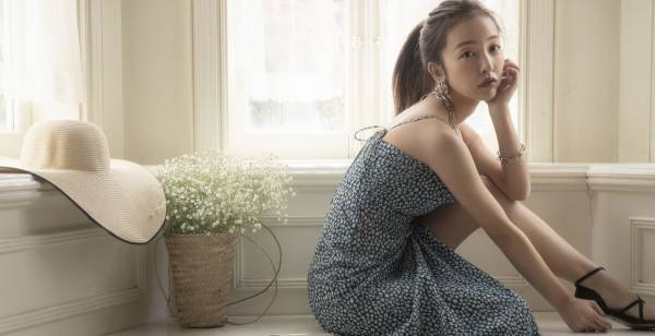 板野友美、新ブランド立ち上げ「大人の肌見せスタイルを」