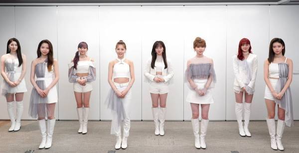 NiziU×ソフトバンク、NiziU LAB誕生「とってもわくわくします」