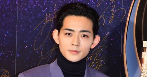 竜星涼、抜群スタイル際立つスーツ姿で魅了! WEIBO人気俳優賞を受賞