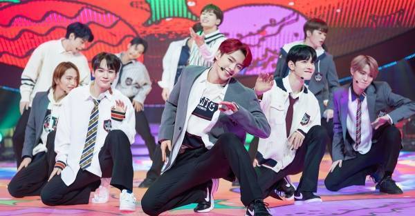 JO1、宇宙旅行テーマのライブに大反響! 制服＆白衣装も「最高すぎる」の声