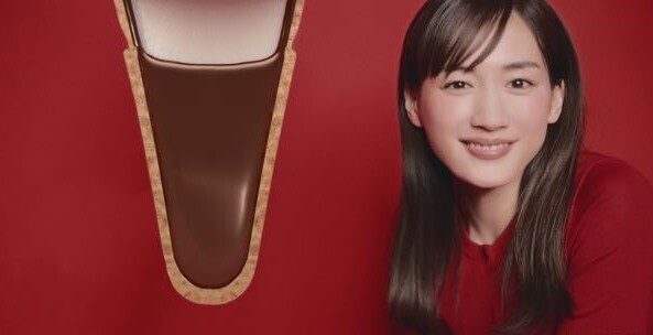 綾瀬はるか、15年目のジャイアントコーンCM　過去の“かぶりつき”も