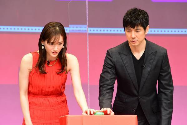 綾瀬はるか、対決に白熱しすぎて西島秀俊「すぐ俺のせいに…」芸能界最強夫婦が集合