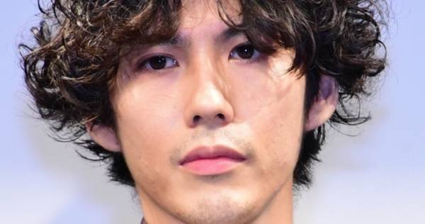 賀来賢人、子ども“盗撮”記事に怒りの抗議文「言うのはこれで最後」