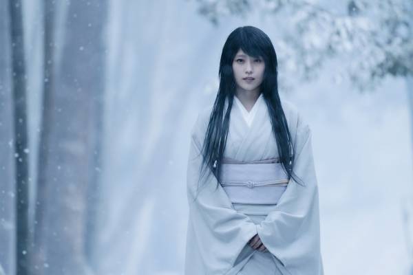 有村架純、佐藤健に近づき…『るろうに剣心 最終章』巴の場面写真を一挙公開