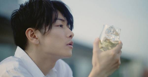 佐藤健、シム・ウンギョンと「映画のワンシーン」のようなCMクランクアップ