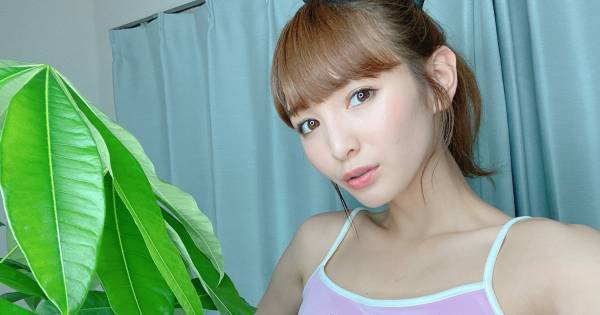 ほのか「ちょっと脱いでもいいですか?」生配信でトレーニングウェア姿を披露