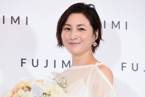 広末涼子、おうち時間は子供たちと料理「料理男子に育って」