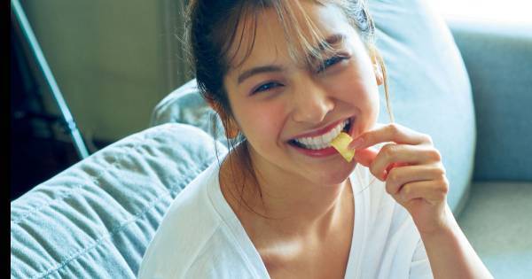 ゆきぽよ、美バストの谷間のぞく“ポテチカット”披露「最高だね!」