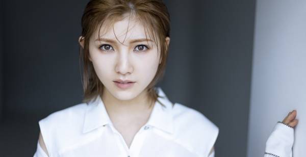 岡田奈々、エイベックス移籍「大きな夢はソロデビュー」「たくさん歌を」