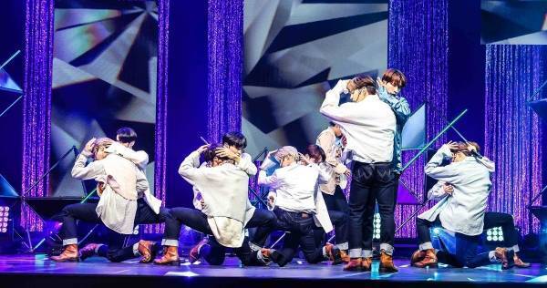 JO1、ハグ＆おやすみダンスで魅了! オンラインイベント開催「幸せです」