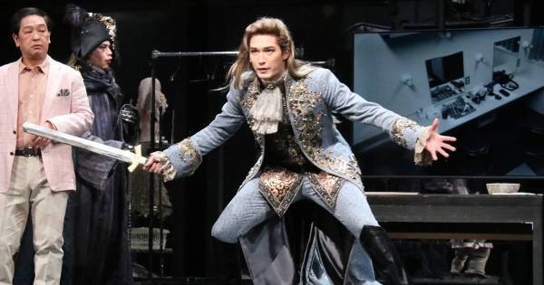 SixTONESジェシー、主演舞台で華麗なダンス! 75歳のジョージ二世も熱演