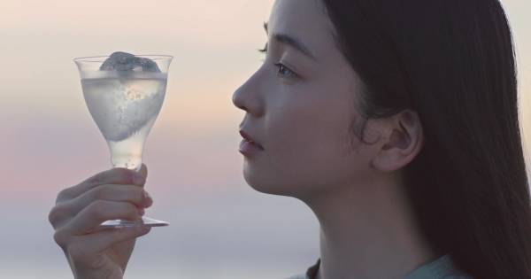 福地桃子、“酔わないウメッシュ”新CM「自然な姿を撮影していただけた」