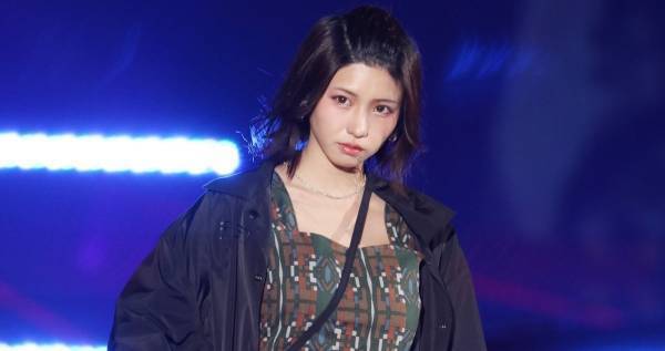 えなこ、ウエスト見せで魅了! 『東リベ』マイキー風ヘアも話題「かっこいい」