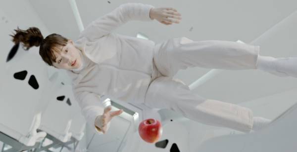 綾瀬はるか、ワイヤーアクションで“無重力”に挑戦「フワッとしてみたり…」