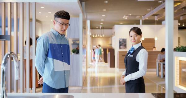 ロバート馬場、土屋太鳳の“接客”を絶賛「本当に天使のような…」