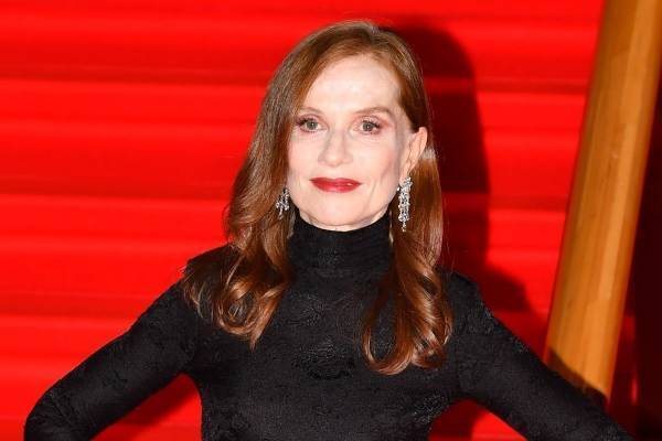 イザベル・ユペール「私たちには映画が必要」 東京国際映画祭で力強くスピーチ