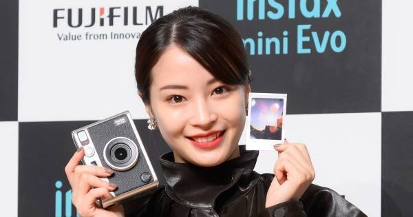 広瀬すず、クラシカルな衣装で登場　今年は「けっこう髪型を変えた」