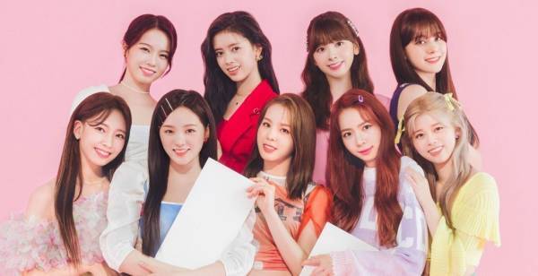 NiziU 1stアルバム『U』、17.9万枚で1位　MAKO「びっくりしました」