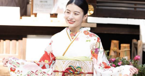 出口夏希、ドラマ共演の白石聖に感じた“オーラ”「見惚れてしまいました」