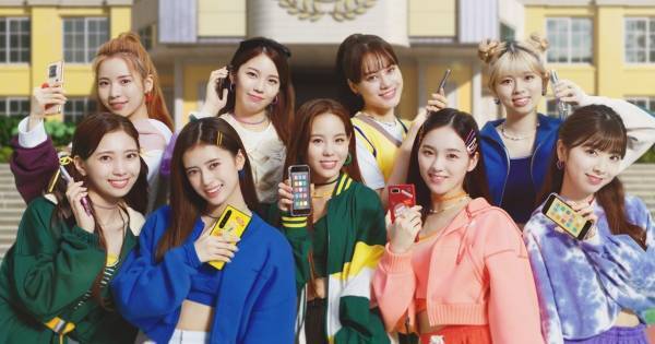 NiziU、学校で“おはしダンス”披露「部活でダンスを踊っている気分」