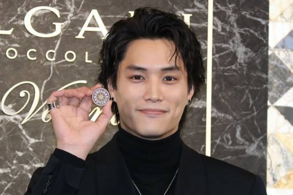 鈴木伸之、ブルガリのチョコを堪能「“味の旅”が楽しめた」