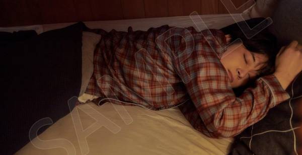 吉沢亮「24時間」テーマのカレンダー　仕事やオフ、夢の中追いかける