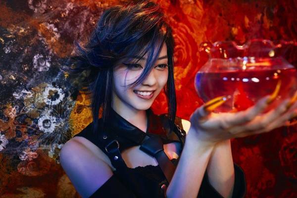 西野七瀬、タイトな衣装で大きな瞳の“猫娘”に! 映画『ホリック xxxHOLiC』出演