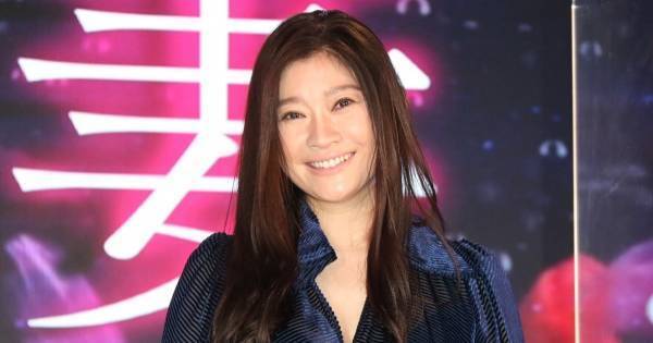 篠原涼子、『金魚妻』出演で金魚が大好きに「いま3匹金魚がいます」