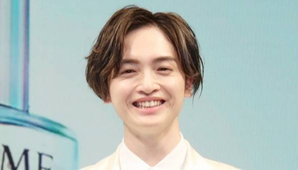 キスマイ玉森裕太、“ハート型”の誕生日プレゼントに笑顔「かわいい」