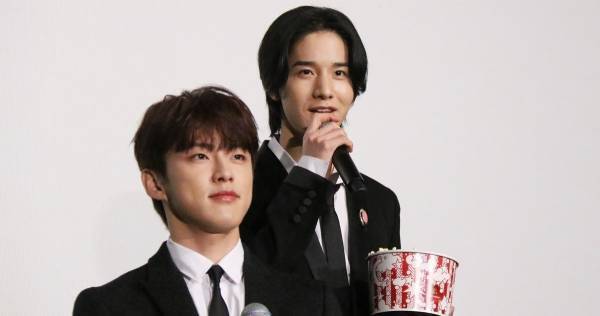 JO1佐藤景瑚、ポップコーンを持って舞台挨拶に登場「映画館が大好きなんで」
