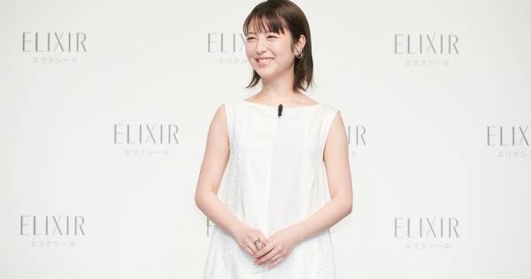 浜辺美波、幼少期の写真公開「とっても恥ずかしがり屋で泣き虫」