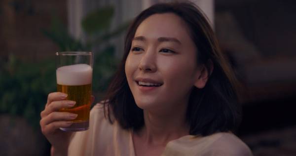 新垣結衣、髪を切ってイメチェン　新CMで「ありがたや～」などアドリブ連発