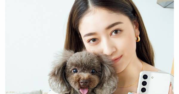 みちょぱ、春らしいワンピース姿で愛犬“ぐみちゃん”と共演「楽しかった」