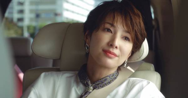 吉瀬美智子、自身の“リアルに近い”日常描く新CM「誰かほめてくれんとかいな〜」