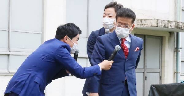 千鳥ノブ、会見で必死にマイクフォロー　大悟「まだお前はそれや!」