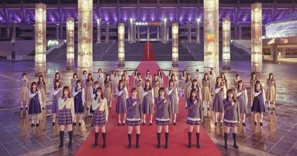 乃木坂46、10周年記念アートワーク公開　現役メンバー44名が勢ぞろい