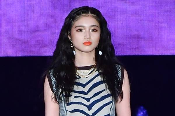 コムドットやまとの妹・せいら、初ガルアワで圧巻ウォーキング