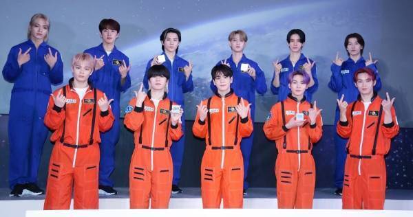 JO1、宇宙服姿でイベント登場! 宇宙飛行士が夢だった木全翔也「プルプルしている」