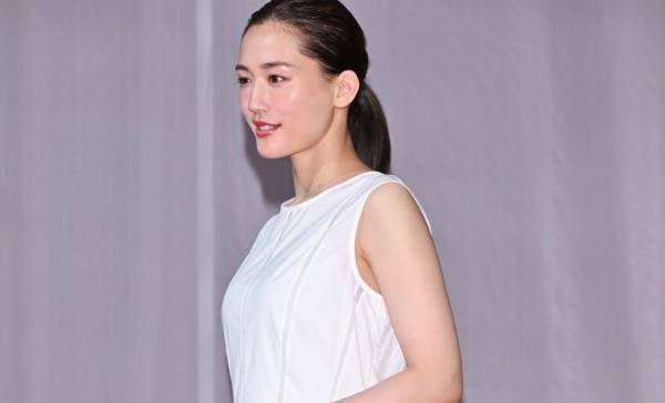 綾瀬はるか、肌年齢"27歳"の結果に「おっ!」若さの秘けつも明かす