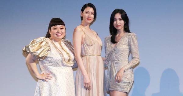 TWICEミナ、超ミニドレスで美脚披露　渡辺直美・三吉彩花と再会「うれしい」